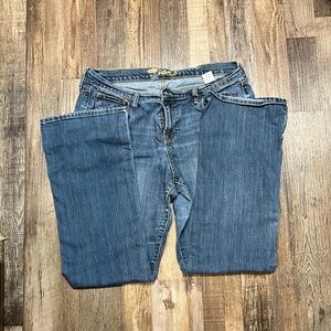 Woman’s jeans size 16